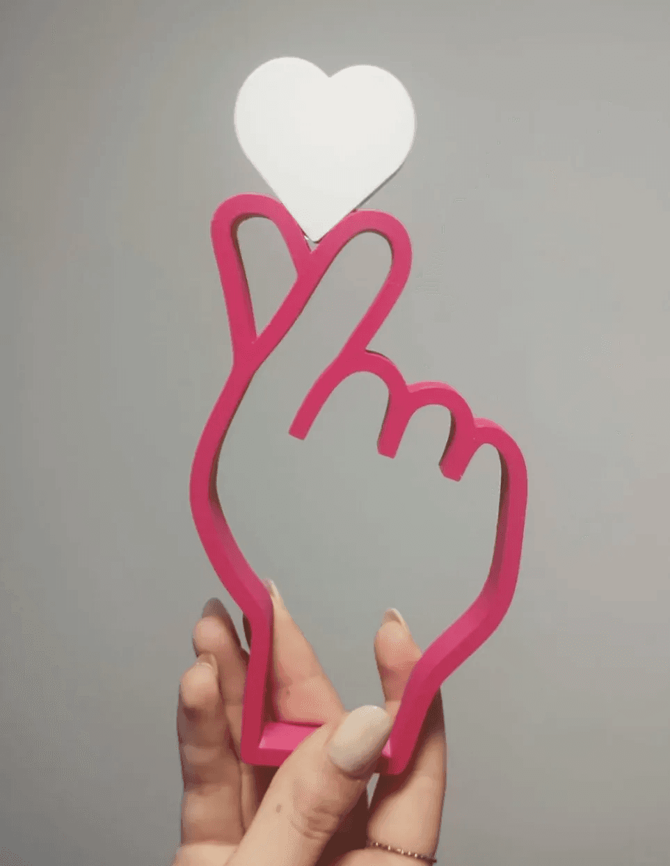 Korean I love you sign decoration