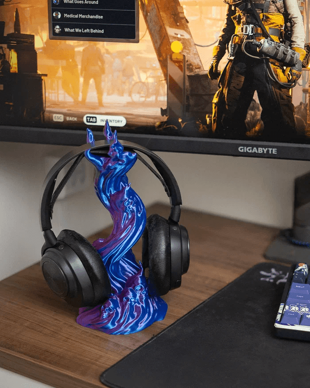Skullflame - Headphone Holder - Image 1