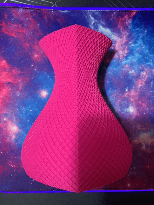 18cm Love Heart Vase - Image 5