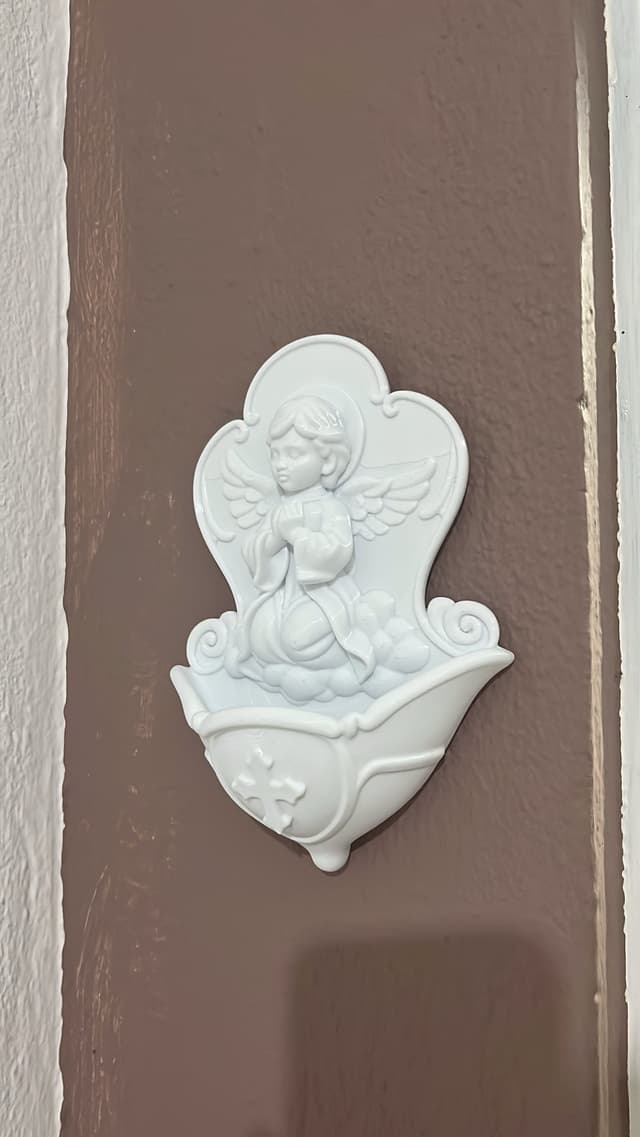 21cm Holy Water Font - Image 1